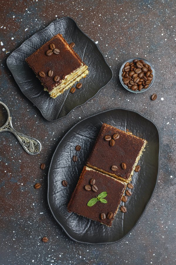 How to Craft a Perfect Italian Tiramisu with Mascarpone and Coffee-Soaked Ladyfingers?