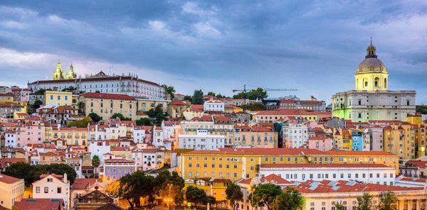 Travelling to Portugal : Travel insurance Portugal : How to obtain your D7 visa in Portugal